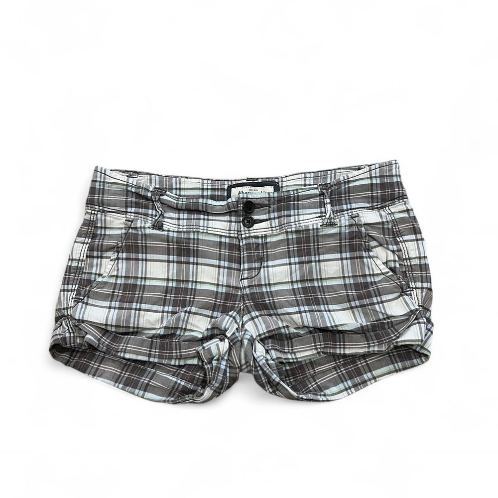 Abercrombie & Fitch Gray Plaid Women's Cargo Shorts